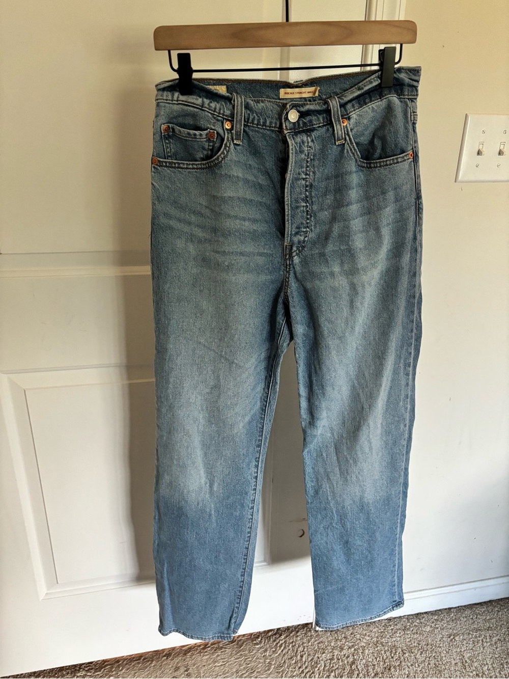 Levi’s Ribcage Straight Ankle Jeans